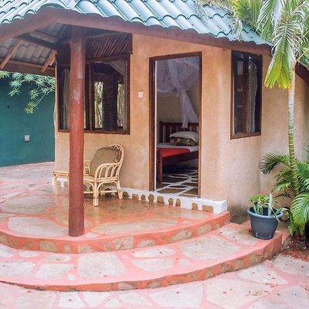 Kijani Cottages Diani Diani Beach Bagian luar foto