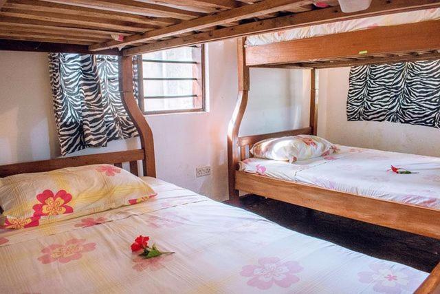 Kijani Cottages Diani Diani Beach Bagian luar foto