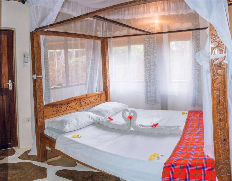 Kijani Cottages Diani Diani Beach Bagian luar foto