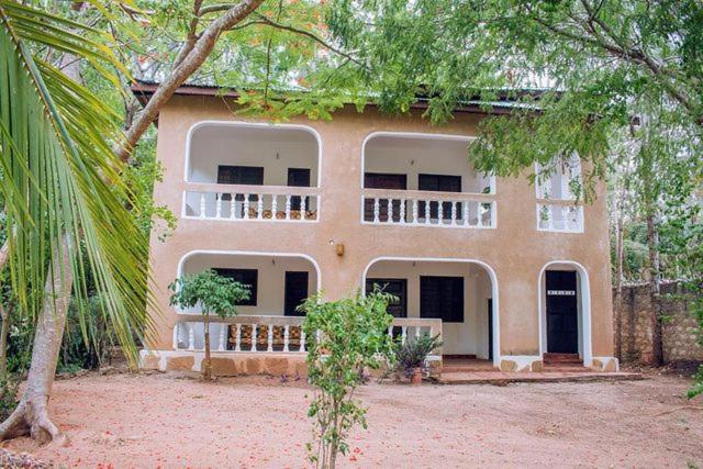 Kijani Cottages Diani Diani Beach Bagian luar foto