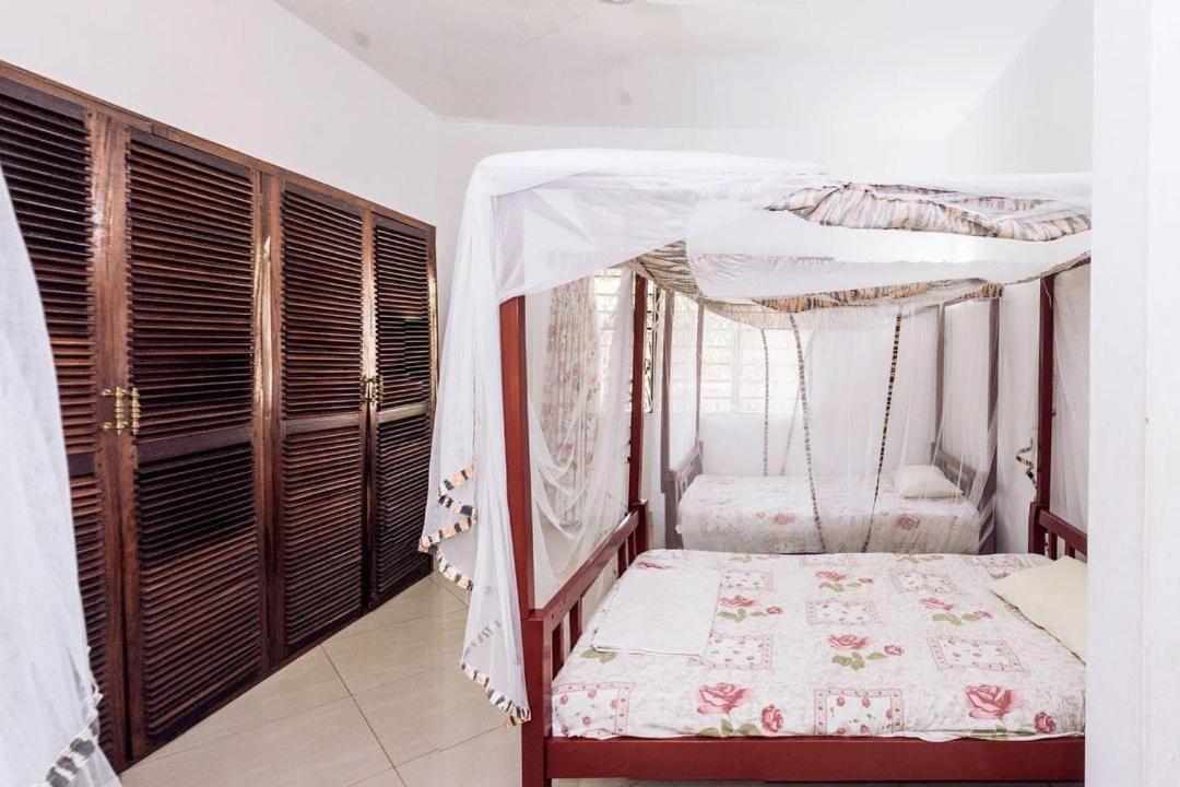 Kijani Cottages Diani Diani Beach Bagian luar foto